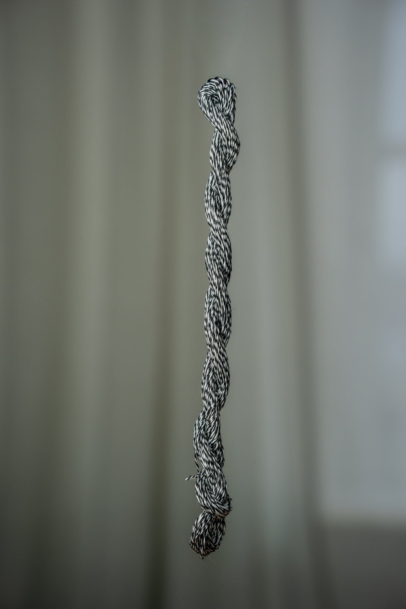 Broderihärvor av 16/2 lin