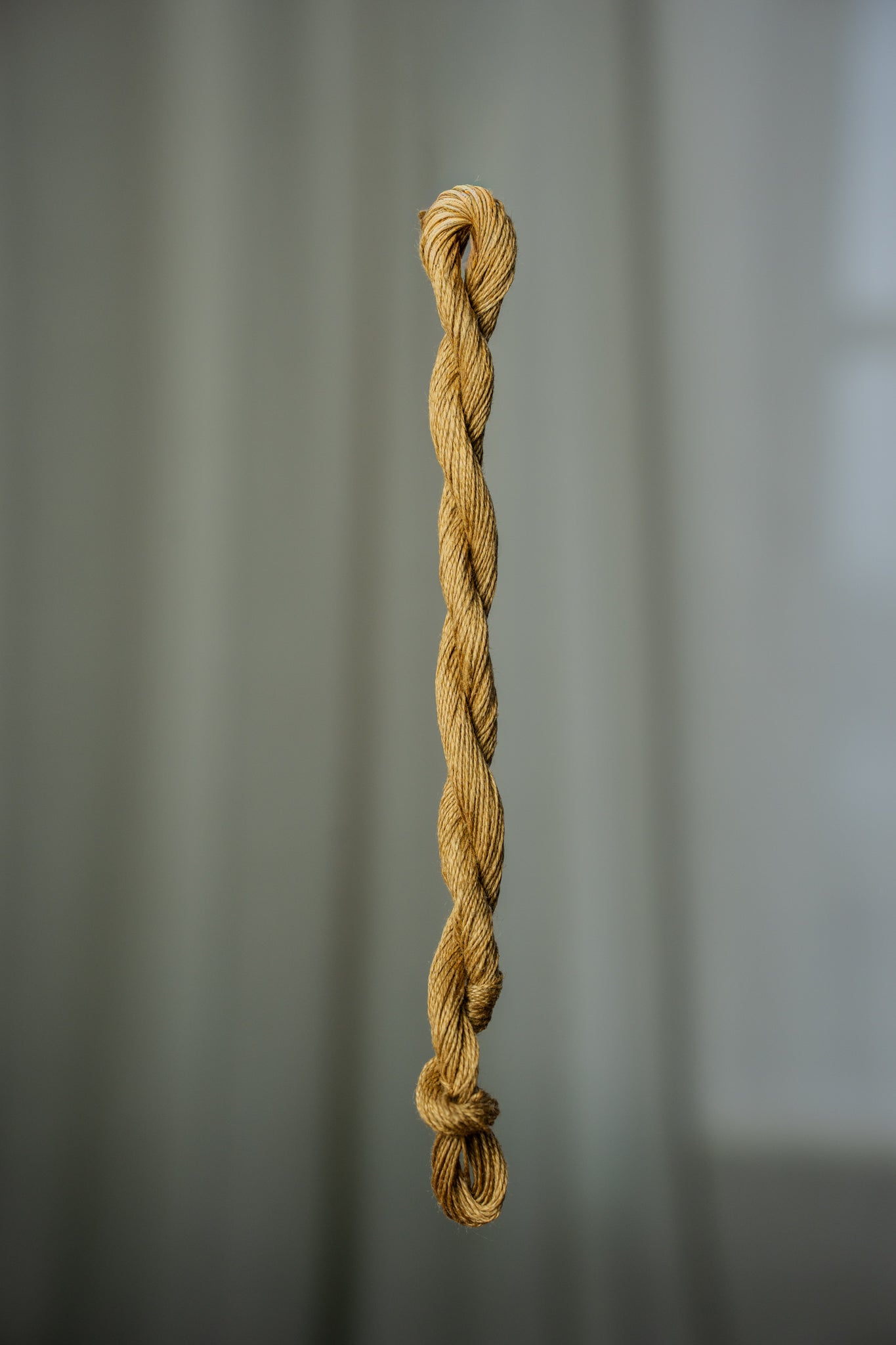 Broderihärvor av 16/2 lin