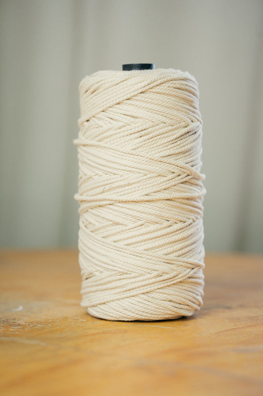 Makramé Ne 12/45 Oblekt